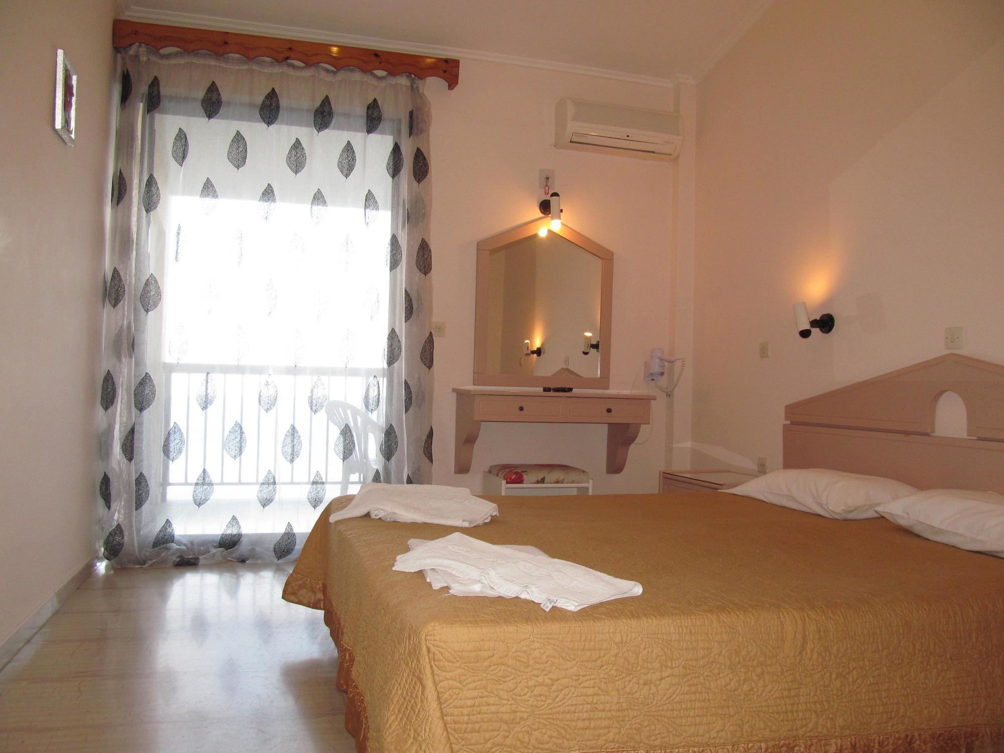 Karina Hotel Беницес Екстериор снимка
